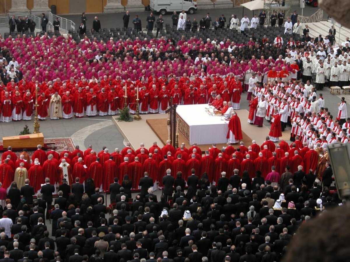 Cardinali Vaticano taglia