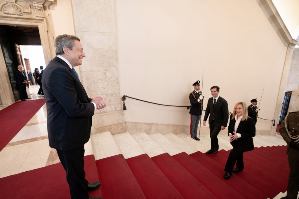 Cambio della guardia a Palazzo Chigi. Giorgia Meloni guida la prima riunione del Consiglio dei ministri 3 Cambio della guardia a Palazzo Chigi. Giorgia Meloni guida la prima riunione del Consiglio dei ministri