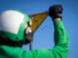 Guerra Iran: in salvo il ‘top gun’ USA, successo della operazione di recupero. Roboante post di Trump, ma le sue sparate restano un problema Iran