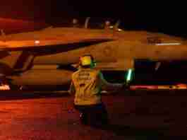 Guerra Iran: USA e Arabia Saudita colpiscono in Iraq milizie filo-Teheran. Proposta Oman per lo Stretto di Hormuz Arabia